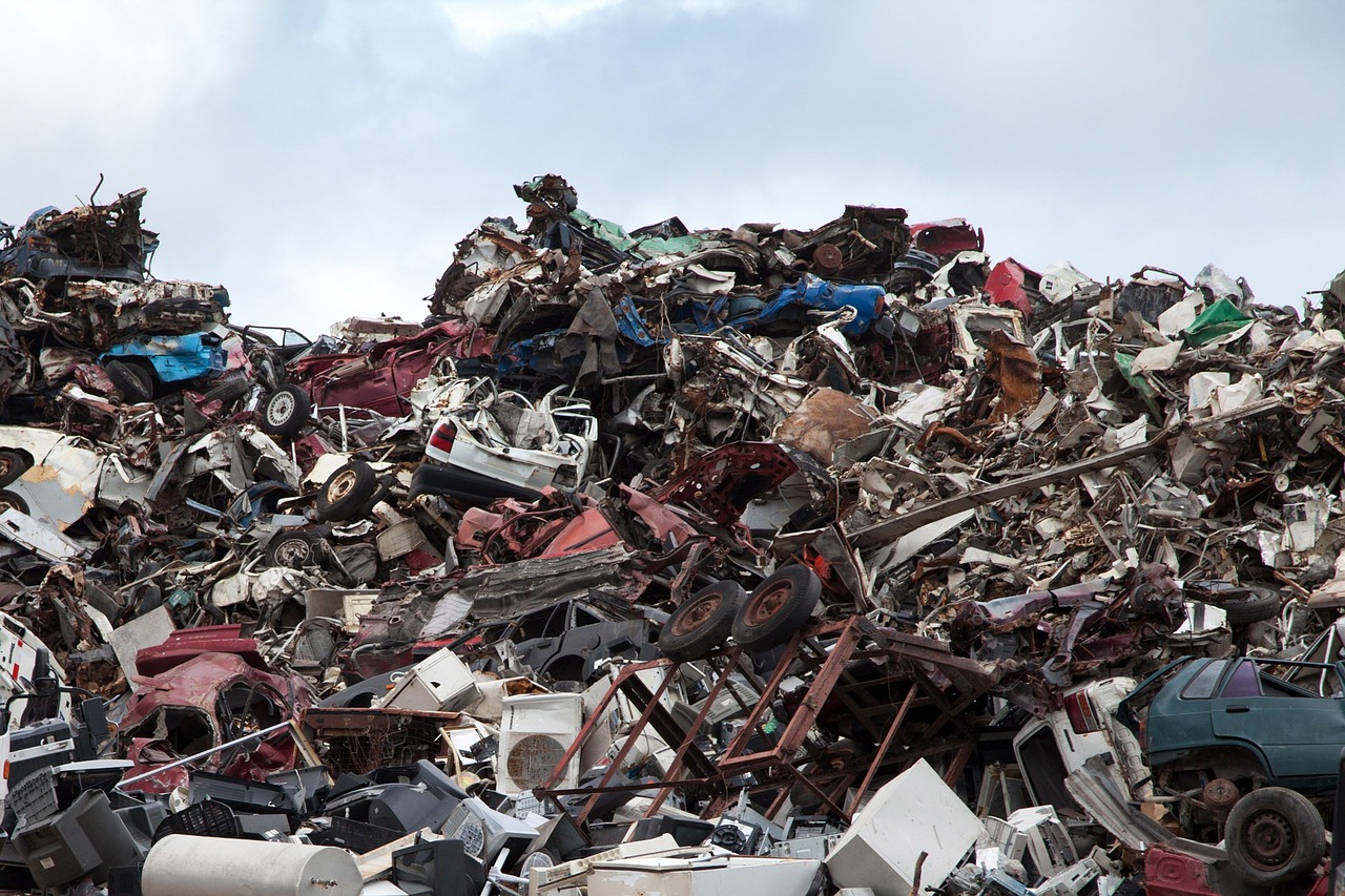 scrapyard-g7228d63c6_1280.jpg